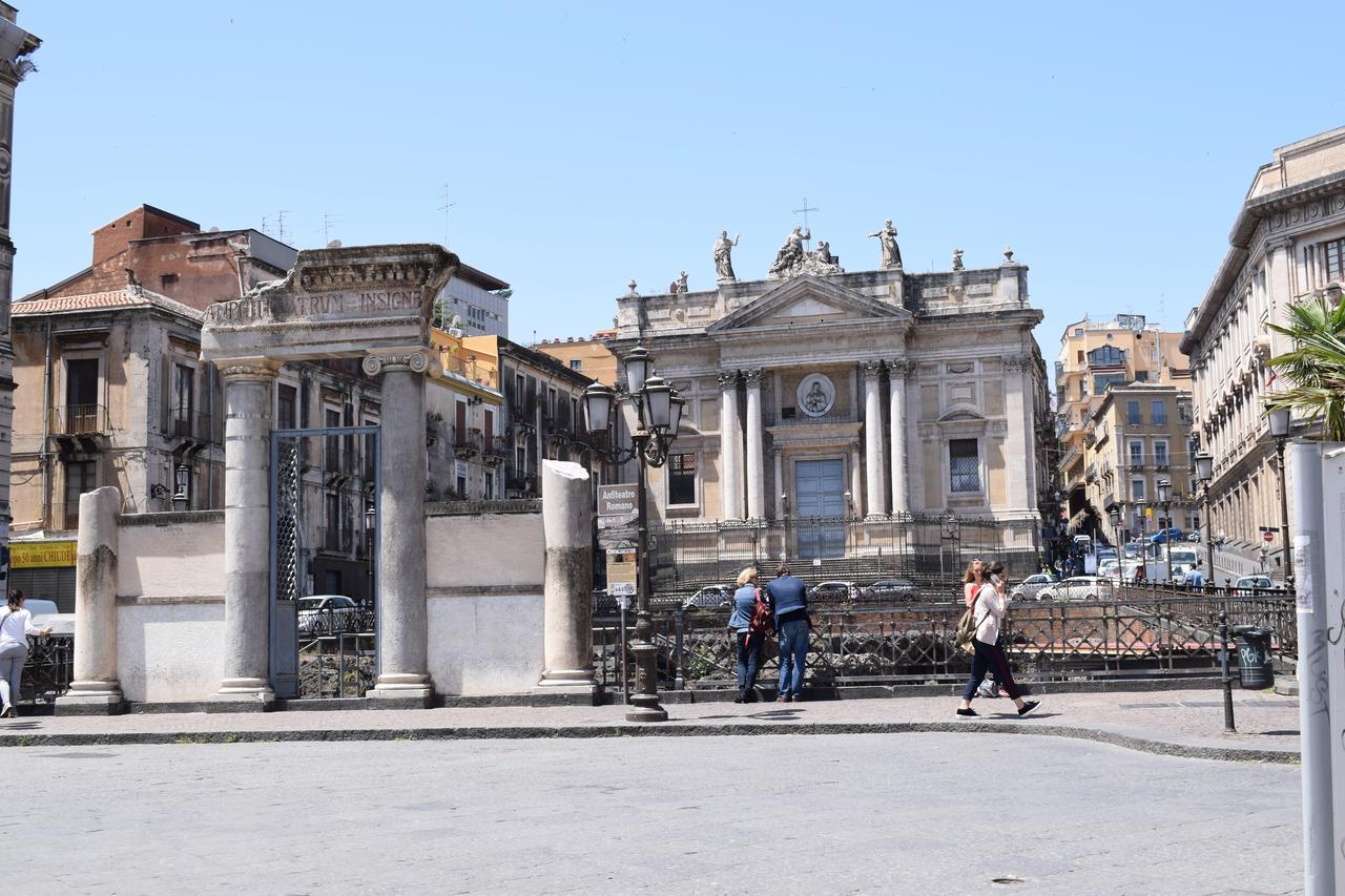 Il Cortiletto Di Piazza Verga Катания Экстерьер фото